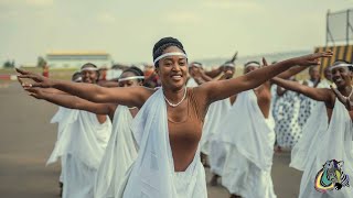 les Rwandaises dansent comme des PrincessesDanse traditionnelle rwandaise [upl. by Ahola]