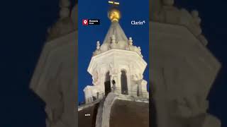 Un influencer escaló la cúpula de la catedral de Florencia para hacerse un selfie [upl. by Abdella924]