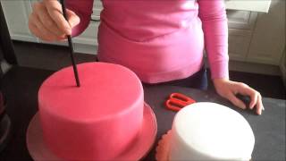 How to make a two tier cake tutorial  Jak zrobić tort dwupiętrowy [upl. by Nester]