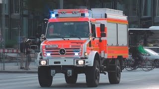 FEUERWEHR HAMBURG 75x Berufs amp Freiwillige Feuerwehr auf Einsatzfahrt [upl. by Renmus]