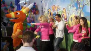 Viva Pinata event results in Mario Lopez dancing [upl. by Irodim]