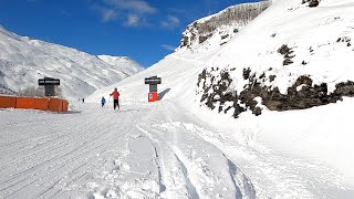 Les Menuires  Snowboarding down blue run called Cumin with fall in Three Valleys resort March 2020 [upl. by Emelina]