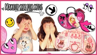 バービーのメイクセットで初めてメイクしたら大惨事！Barbie Makeup Set！♥ Bonitos TV ♥ [upl. by Prebo]