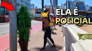 ELA É POLICIAL  Pegadinha HOMEM PLANTA 🌱🚨 [upl. by Audie]