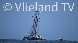 Schip In Nood  Het schip Leafde Fan Fryslan maakt water voor de Haven van Vlieland [upl. by Anehc]