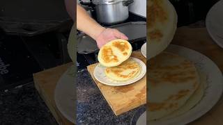 ¿Como hacer unas exquisitas arepas de harina pandelicioso receta comida food recipe [upl. by Eizzik882]