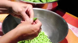 How to Shell Peas [upl. by Mavis]