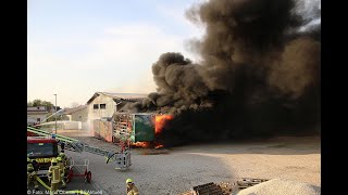 Vollbrand einer großen Lagerhalle in der Marktgemeinde Waldstetten bei Ichenhausen [upl. by Juieta592]