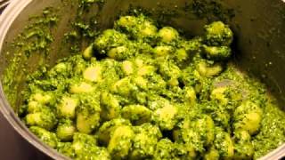 Recetas de cocina vegetariana Pesto diferente [upl. by Ellienad]