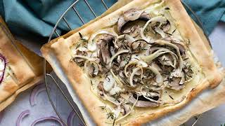 Flammkuchen met champignon en tijm [upl. by Alvar]