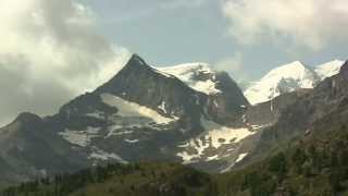 Bernina Express zwischen Pontresina und Alp Grüm [upl. by Keheley]