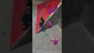 V4🟢 at Crux Boisbriand boulder rockclimbing climb bouldering climbing [upl. by Gibbie]