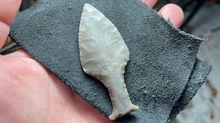 flint knapping a miniature Danish Dagger [upl. by Annayi224]