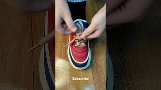 How to tie shoe lace shorts style lace [upl. by Blainey]