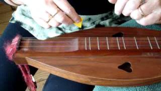 Traditional mountain dulcimer BEGINNER2 Strumming [upl. by Emil419]