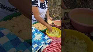 pastelitos salvadoreños de vegetales en Nejapa los mas sabrosos ElSalvador choteando503 [upl. by Xuaegram]