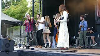 quotCLINCH MOUNTAIN BACKSTEPquot Molly Tuttle amp Golden Highway with Darol Anger at Freshgrass Festival 24 [upl. by Buzz]