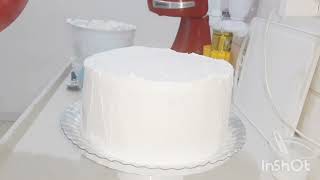 How to make a nice texture stabilised whipped cream Birthdaycake [upl. by Ahcsatan]