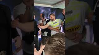 PUNCHES THROWN AMADEUSZ FERRARI VS SALT PAPI FACE OFF influencerboxing amadeuszferrari faceoff [upl. by Eelik]