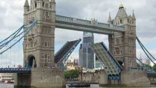 Tower Bridge London Opening and Closing [upl. by Eahsed503]