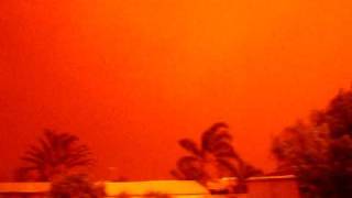 Broken Hill comes over pitch black during a dust storm [upl. by Ambur]