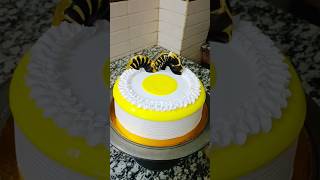 yellow pineapple flavour cake decoratingtrending viral cake shorts [upl. by Fuchs]