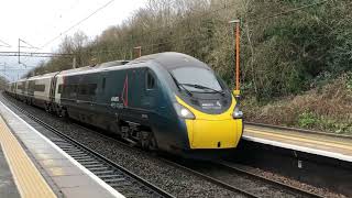 Avanti passing through Canley station Coventry 301223 [upl. by Mehcanem52]