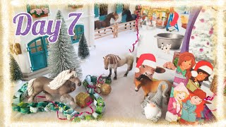 Schleich 2021 Horse Club amp Farm World Advent Calendar Unboxing  Day 7  Schleich Christmas [upl. by Ainod]