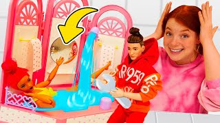 Spielzeug Video für Kinder mit Irene und Barbie  Magisches Schloss Eine neue Badewanne für Barbie [upl. by Amalie]