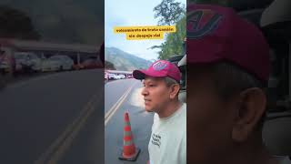 Volcamiento tractocamión sin despeje vial Ibague Cajamarca Tolima [upl. by Annaujat194]