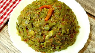 চিচিঙ্গা রেসিপি নিরামিষ চিচিঙ্গার তরকারি Chichinga recipe bengali [upl. by Ettennej]