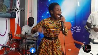 Wow Freda Boateng Jnr sings a Nigerian song with much passion  Promise FM Spiritfilled worship [upl. by Ziza]