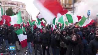 Bologna tensione per le manifestazioni contrapposte [upl. by Ninon184]