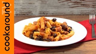 Pasta al sugo di salsiccia e olive nere  Primo piatto buonissimo [upl. by Vorfeld28]