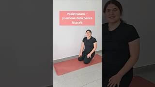 Vasisthasana la posizione yoga della Panca laterale 🧎‍♀️ [upl. by Neyuh]