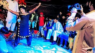 bariyan ashiq mazaj akhan teriyan we bado badi  mujra dance [upl. by Flossie]