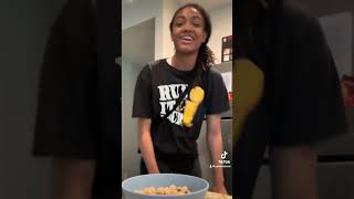 Review Crumbl Cookie cereal wm tiktok trending youtubeshorts food tiktokvideo crumblcookies [upl. by Countess]