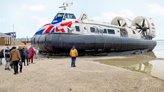 Genius Way British Operate Passenger Hovercraft on Water [upl. by Ecinej]