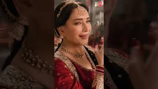 Madhuri Dixits Grace  Bhool Bhulaiyaa 3 Ami Je Tomar 30 [upl. by Slorac910]