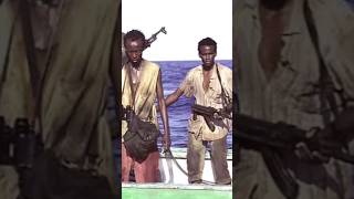 Des pirates somaliens capturent un cargo [upl. by Arriaet]