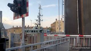 Lowestoft Bascule Bridge Being Raised and Lowered Bridger [upl. by Aret109]