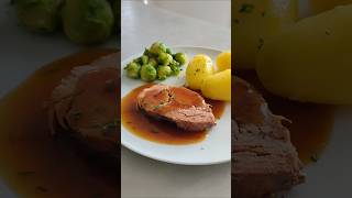 Bester Schweinebraten  Einfaches Rezept für ein zartes Ergebnis christmas food cooking recipe [upl. by Tirreg]