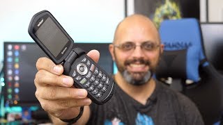 Using The Kyocera DuraXVXE A 2014 Flip Phone In 2018 Verizon [upl. by Keeton]