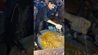 A Man Is Flavouring Chicken Tawa Karahi With Cream And Sauces In androon Lahore shorts streetfood [upl. by Tymothy]