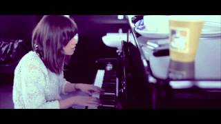 Gabrielle Aplin  Gabrielle Aplin UK Tour On The Road [upl. by Isidoro]