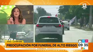 Equipo de quotTu Díaquot es agredido en cortejo fúnebre de barrista quotEnzo Bombazulquot  Tu Día  Canal 13 [upl. by Elynad]