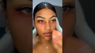 Neutraliza la pigmentación de tus ojeras con labial rojo  😳😨 viralshort makeuptutorial [upl. by Htinnek634]