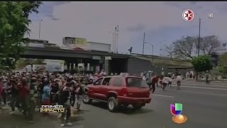 Automovilista embistió a manifestantes en México [upl. by Areis]