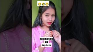 Selfie lete waqt ladkiya kaisi muh banati hai funny comedyvideos funnymoment funnyreel bharat [upl. by Yanahs]