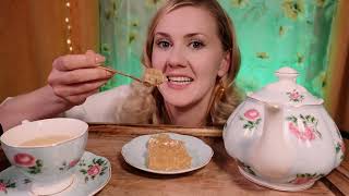 Honey comb eating🍯 Behind the scenes 🍯 Not asmr [upl. by Durst]